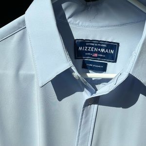 Mizzen and Main light blue dress shirt. XL size.